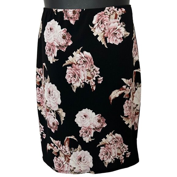 NY Invasion Dresses & Skirts - NY Invasion  Floral Pencil Skirt Size 2X